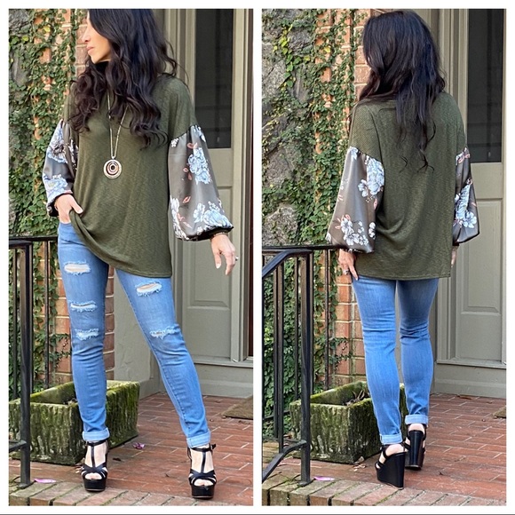 ✨LAST ONE✨Floral sleeves olive chic unique top - Picture 4 of 9